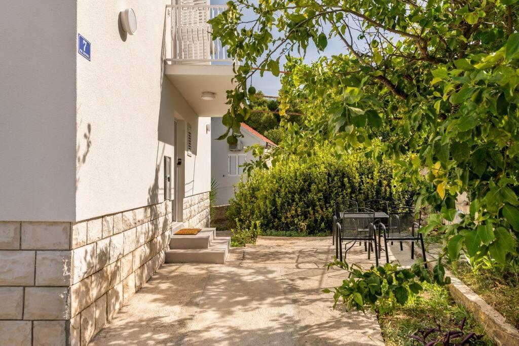 Garden House Сутіван Екстер'єр фото